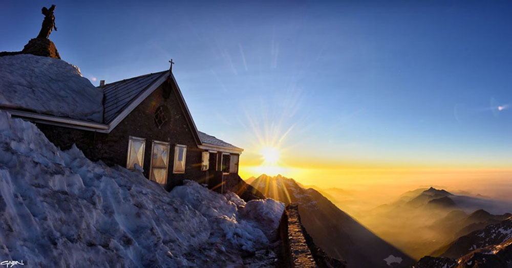 La cima del Rocciamelone all'alba (Claudio Gaijin)